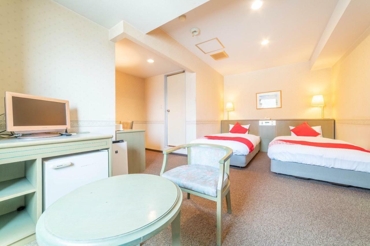 Oyo Business Hotel Nishiura Yokkaichi Extérieur photo
