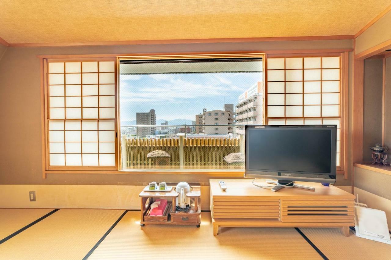 Oyo Business Hotel Nishiura Yokkaichi Extérieur photo